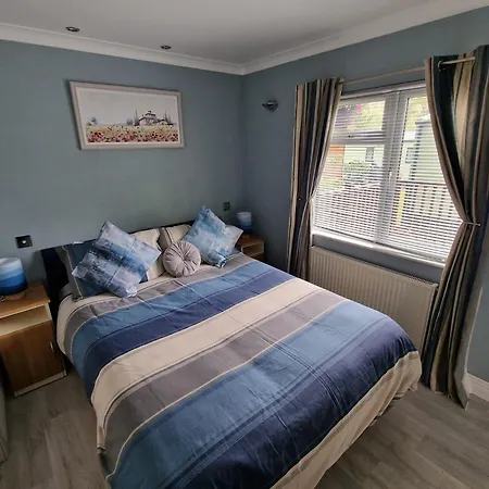 Lodge,sleeps 6